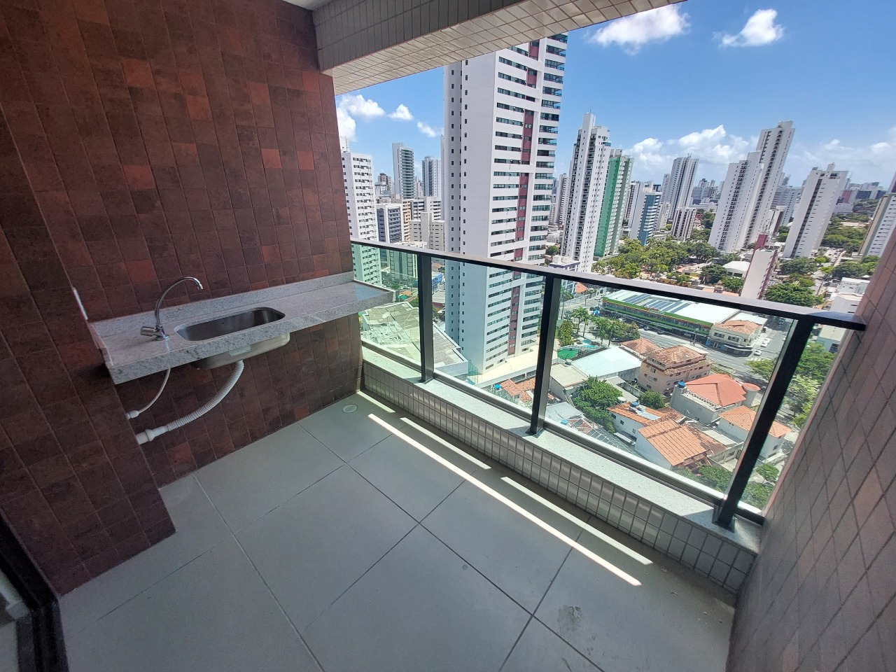 Apartamento 2 quartos ( 1 suíte ) para para aluguel em Madalena - Recife - Palácio Madalena - CTI imobiliaria: 