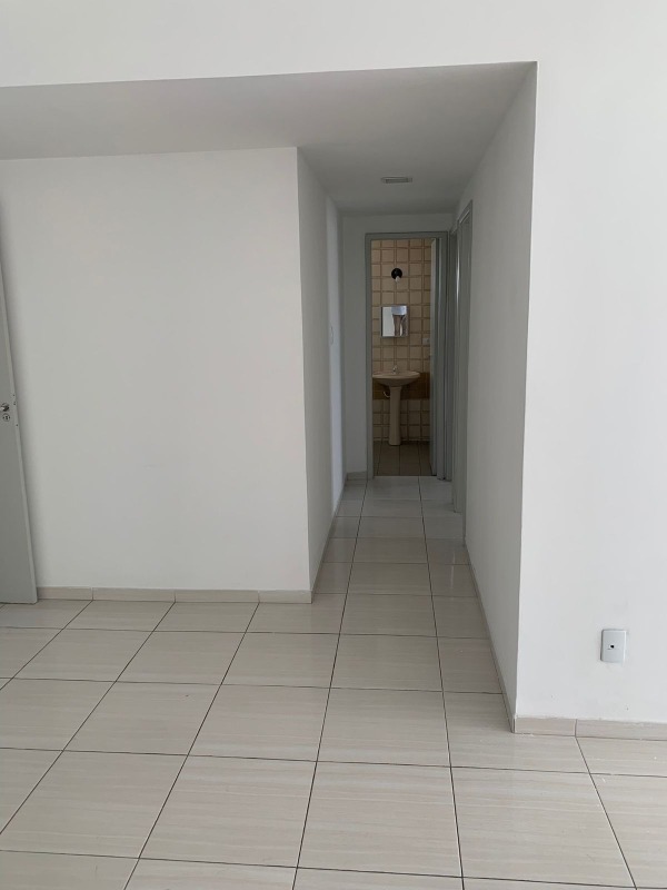 Apartamento 2 quartos ( ) para à venda em Casa Amarela - Recife - Edifício Dulce Rodrigues - CTI imobiliaria: Sala e corredor 