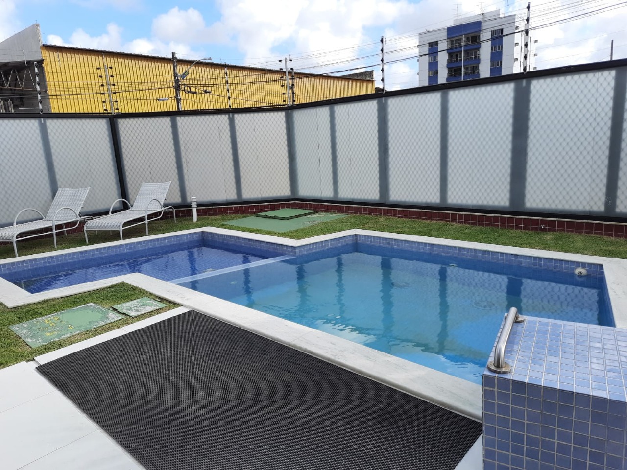 Apartamento 3 quartos ( 1 suíte ) para à venda em Várzea - Recife - Praça dos Nogueiras - CTI imobiliaria: Piscina