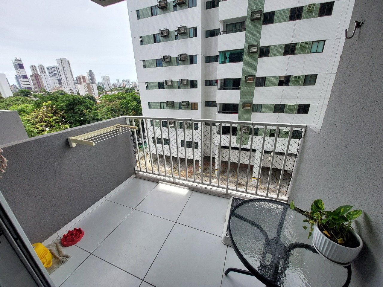 Apartamento 2 quartos ( 1 suíte ) para para aluguel em Madalena - Recife - - CTI imobiliaria: 