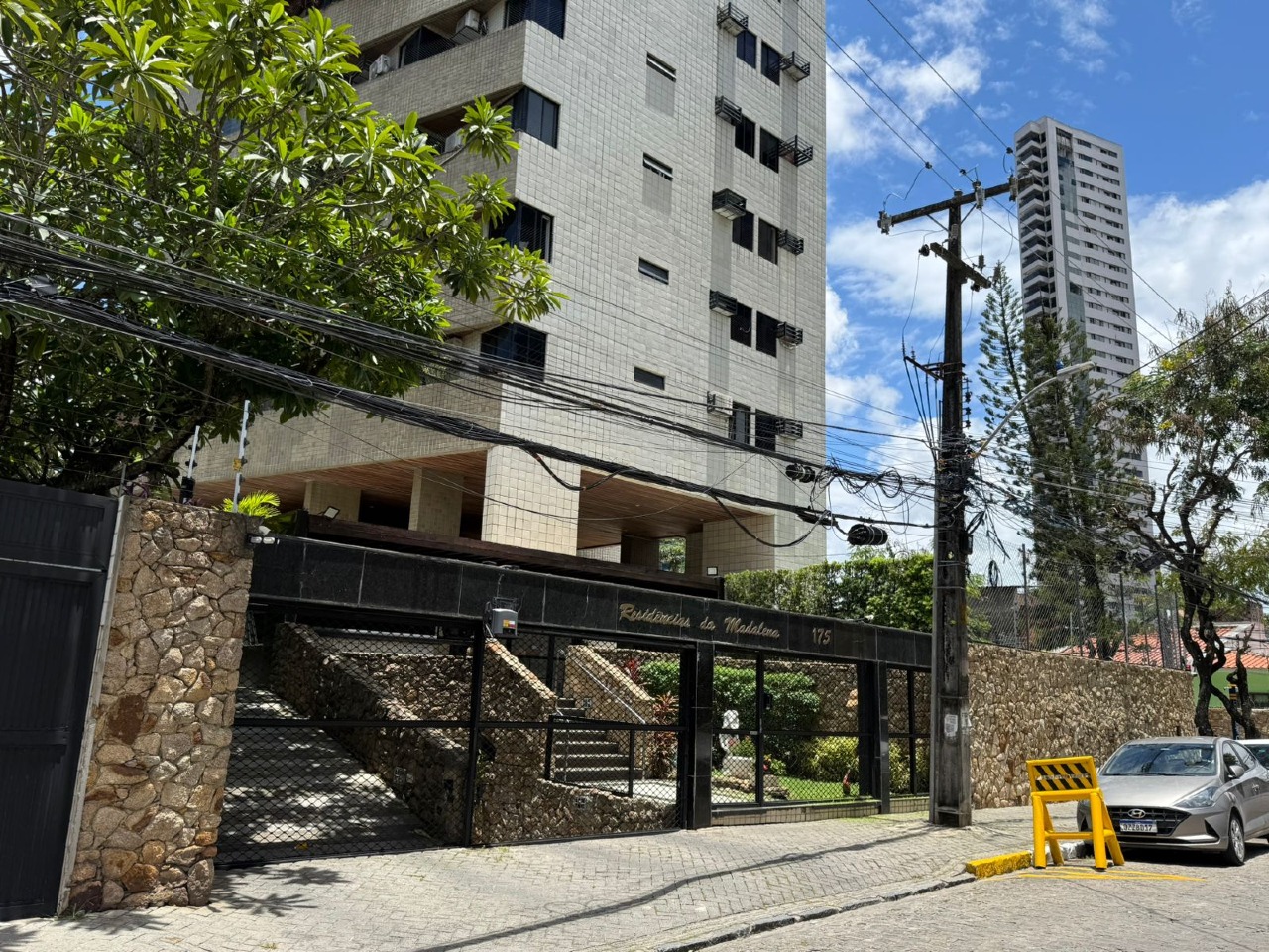 Apartamento 4 quartos ( 2 suítes ) para à venda em Madalena - Recife - Edf Residências da Mandalena - CTI imobiliaria: Entrada 