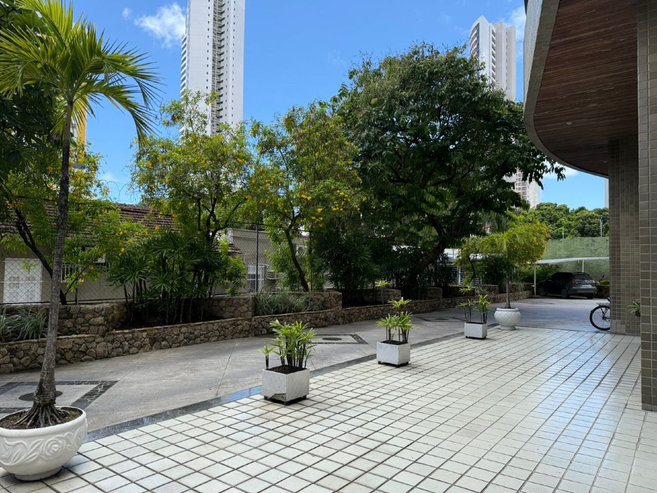 Apartamento 4 quartos ( 2 suítes ) para à venda em Madalena - Recife - Edf Residências da Mandalena - CTI imobiliaria: Jardim externo