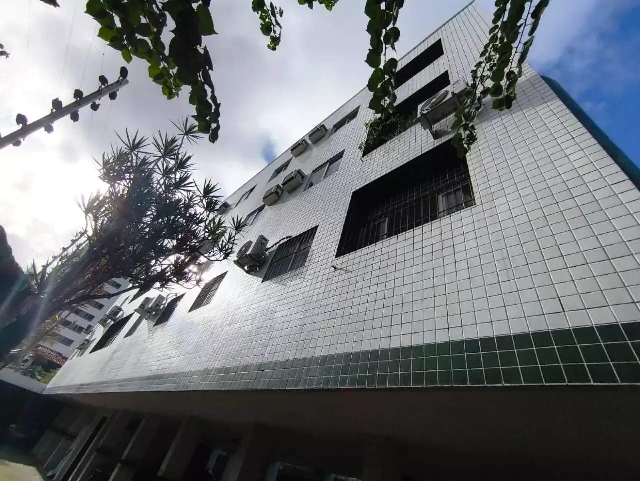 Apartamento 2 quartos ( ) para à venda em Várzea - Recife - Edf Jacaranda - CTI imobiliaria: Fachada 