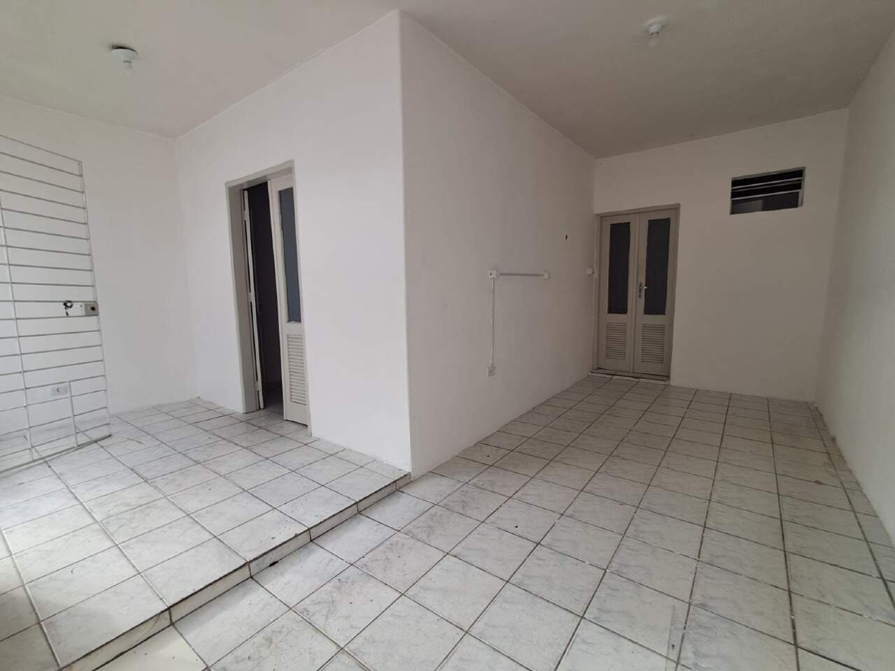 Casa 4 quartos ( 2 suítes ) para para aluguel em Cordeiro - Recife - - CTI imobiliaria: 