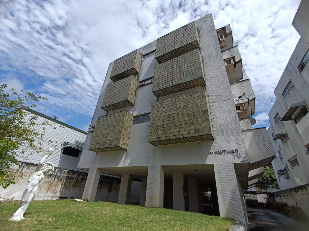Apartamento 3 quartos ( 1 suíte ) para à venda em Engenho do Meio - Recife - Edifício Valtier - CTI imobiliaria: Fachada 