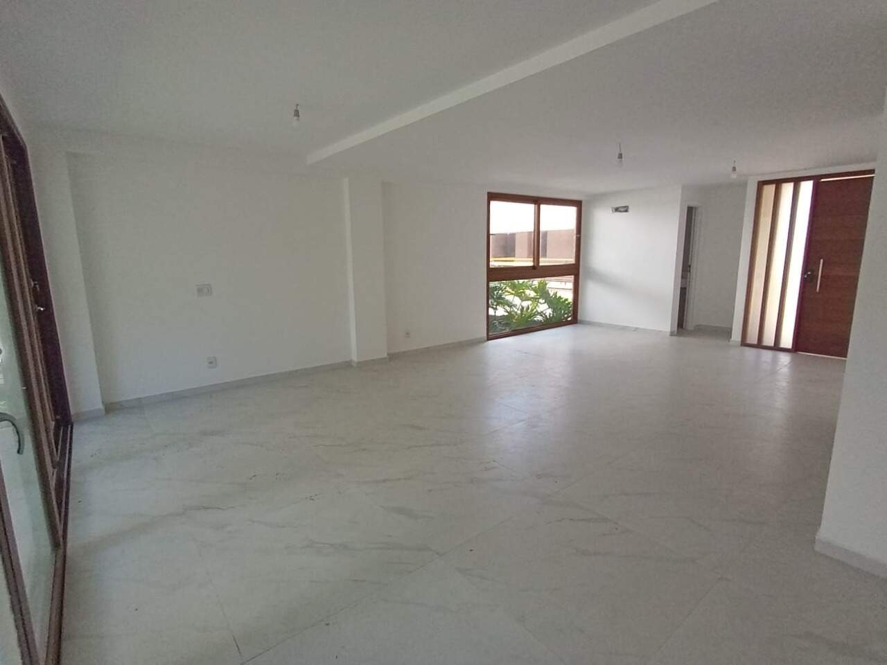 Casa 4 quartos ( 3 suítes ) para à venda em Poço da Panela - Recife - Condomínio Jardins do Poço - CTI imobiliaria: Sala Ampla para 2 ambientes 