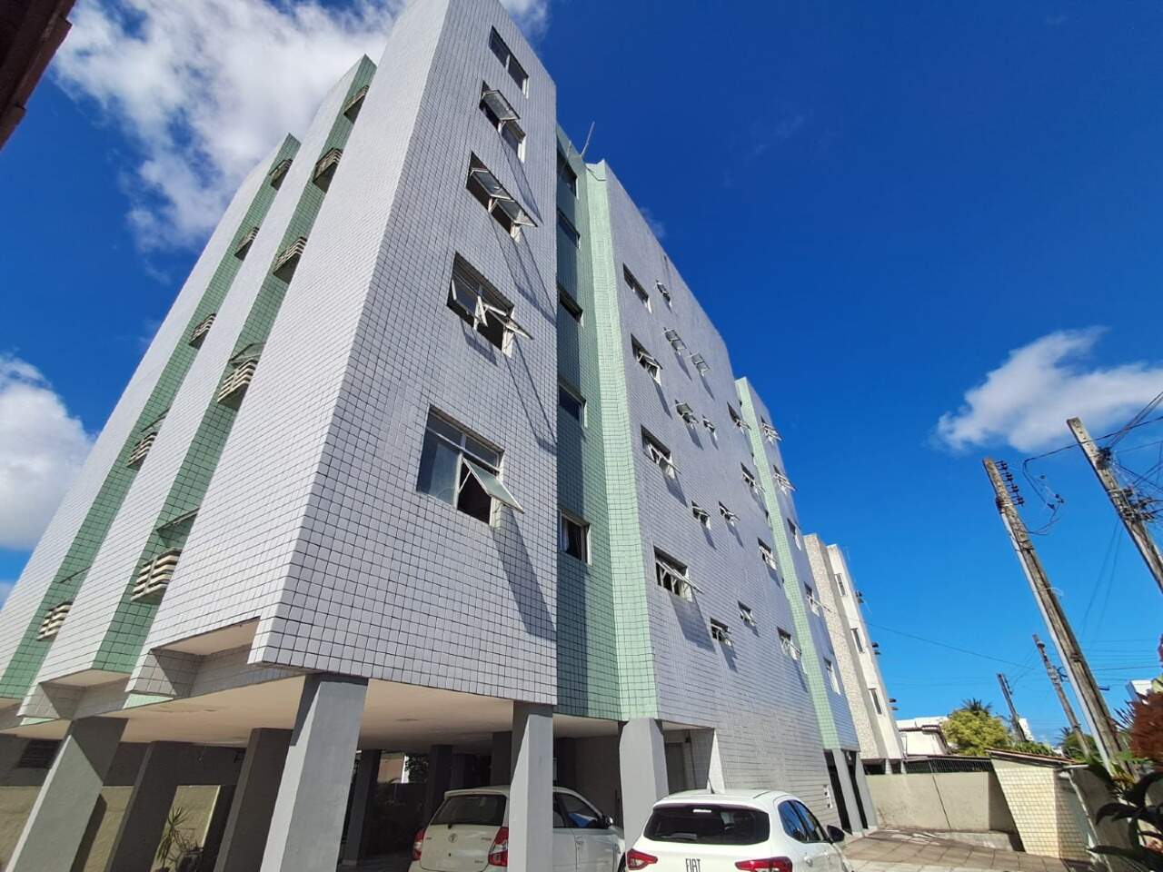 Apartamento 4 quartos ( 1 suíte ) para para aluguel em Cordeiro - Recife - Edf. Inácio Monteiro - CTI imobiliaria: 