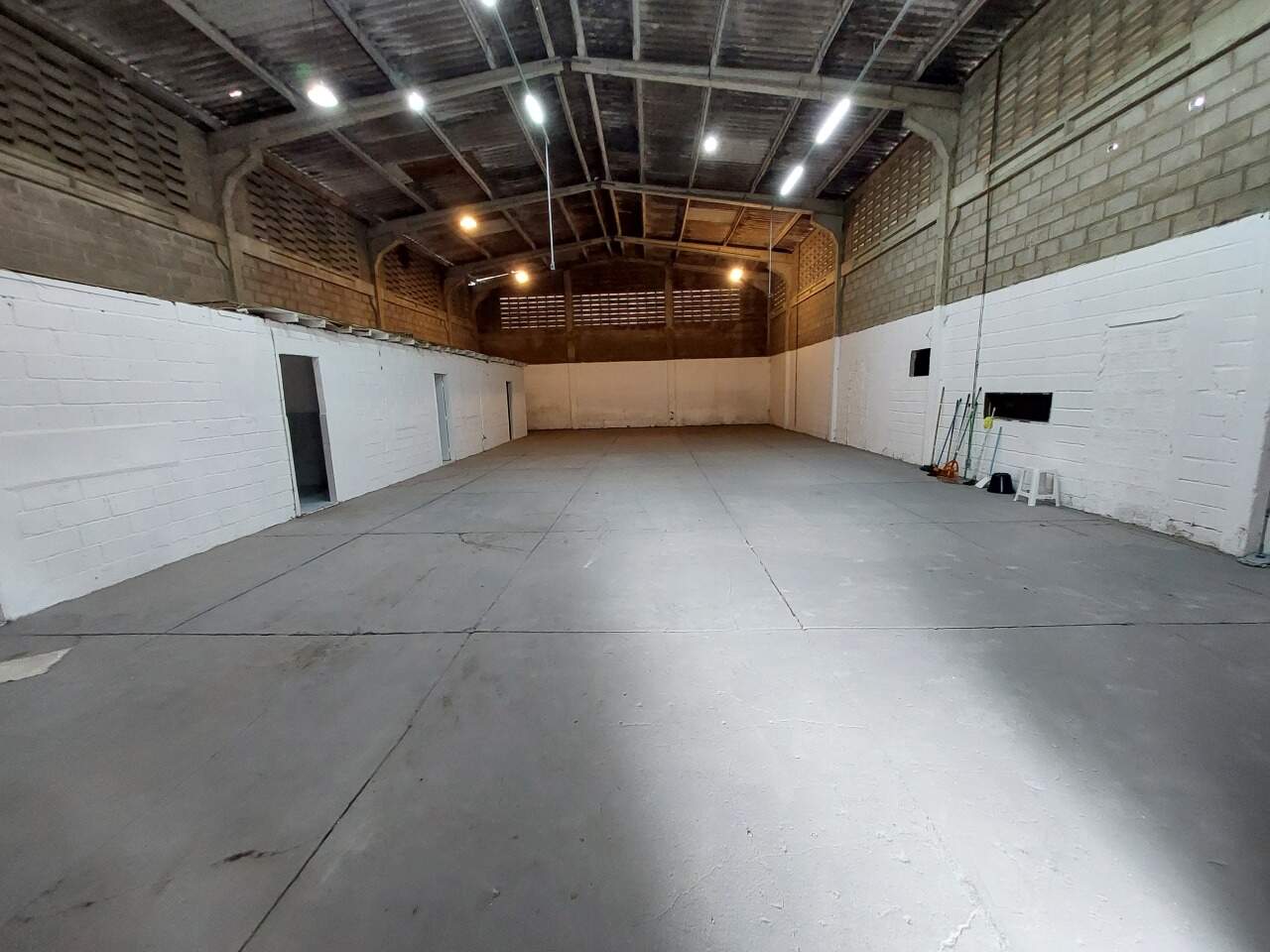 Galpão ( ) para para aluguel em Imbiribeira - Recife - - CTI imobiliaria: 