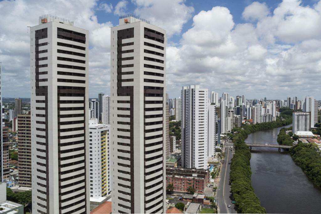 Apartamento 3 quartos ( 1 suíte ) para para aluguel em Madalena - Recife - - CTI imobiliaria: 