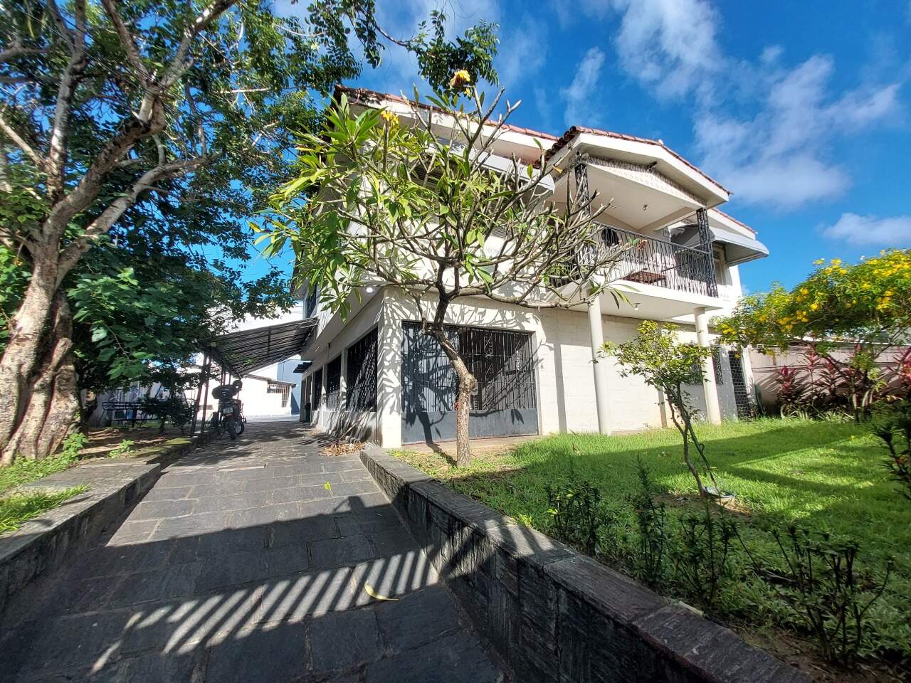 Casa 7 quartos ( 1 suíte ) para para aluguel em Campo Grande - Recife - - CTI imobiliaria: 