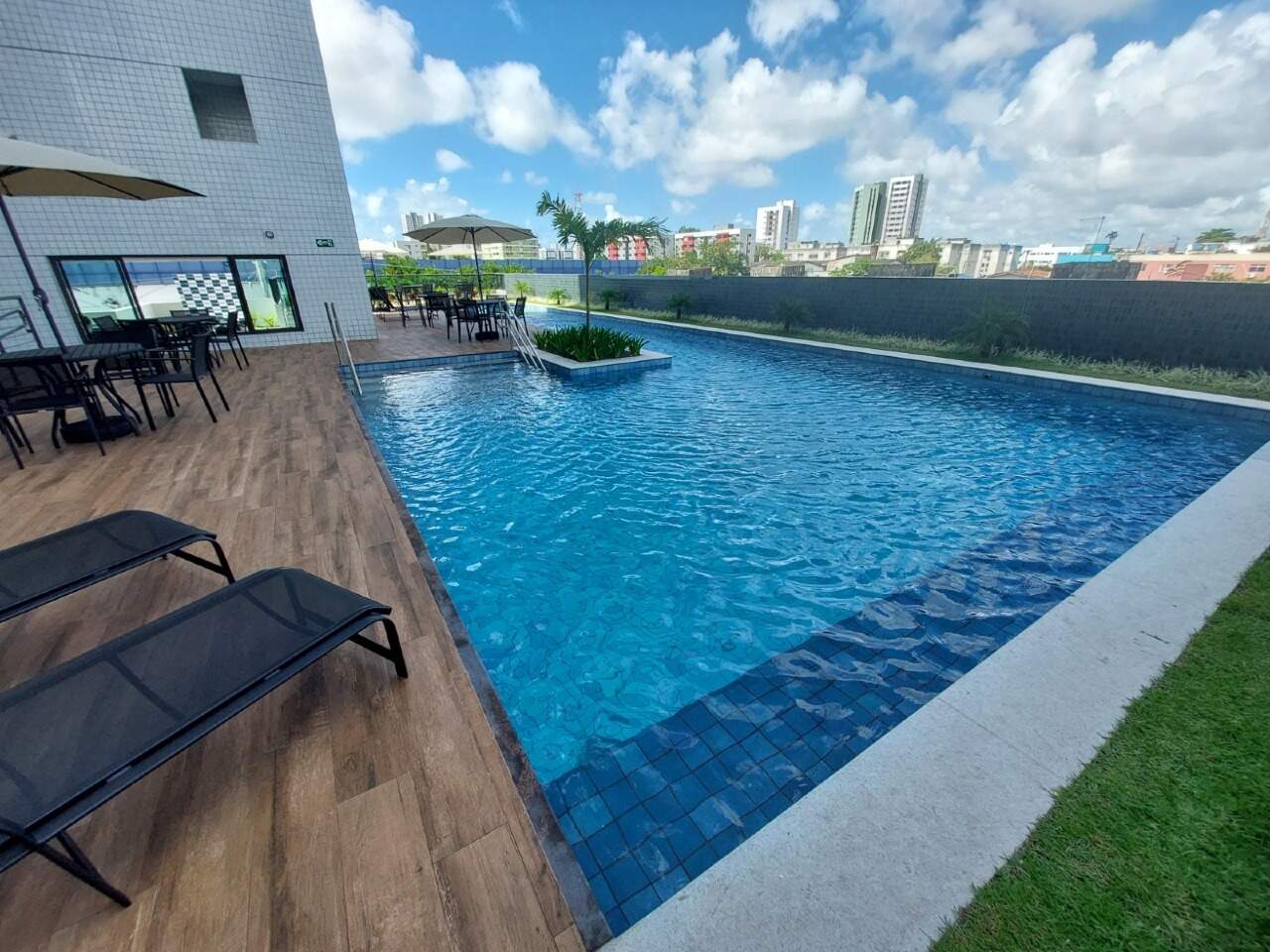 Apartamento 2 quartos ( 1 suíte ) para à venda em Iputinga - Recife - Edifício Praça dos Jatobás - CTI imobiliaria: Piscina 