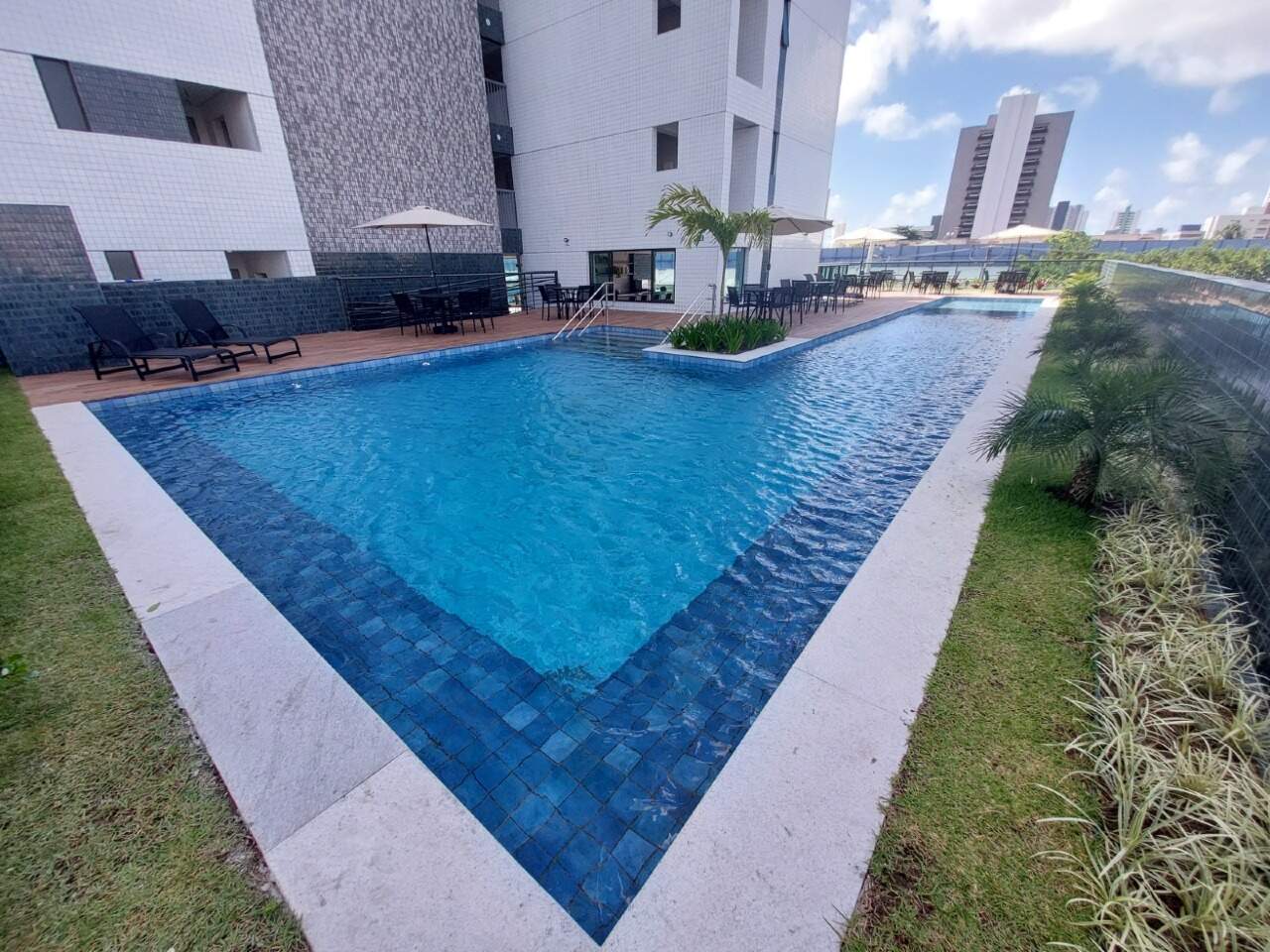 Apartamento 2 quartos ( 1 suíte ) para à venda em Iputinga - Recife - Edifício Praça dos Jatobás - CTI imobiliaria: Piscina