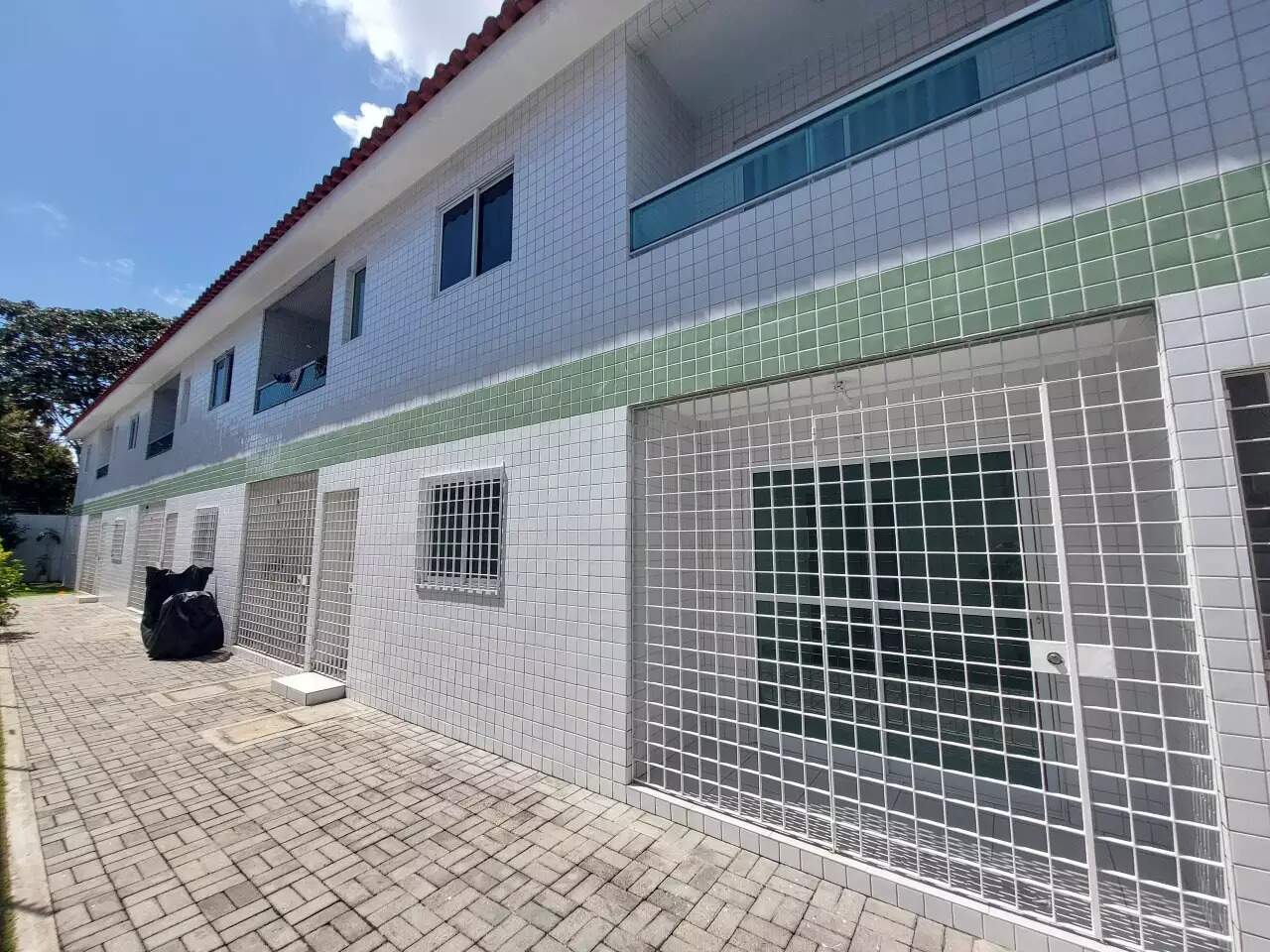 Apartamento 2 quartos ( 1 suíte ) para para aluguel em Cordeiro - Recife - - CTI imobiliaria: 