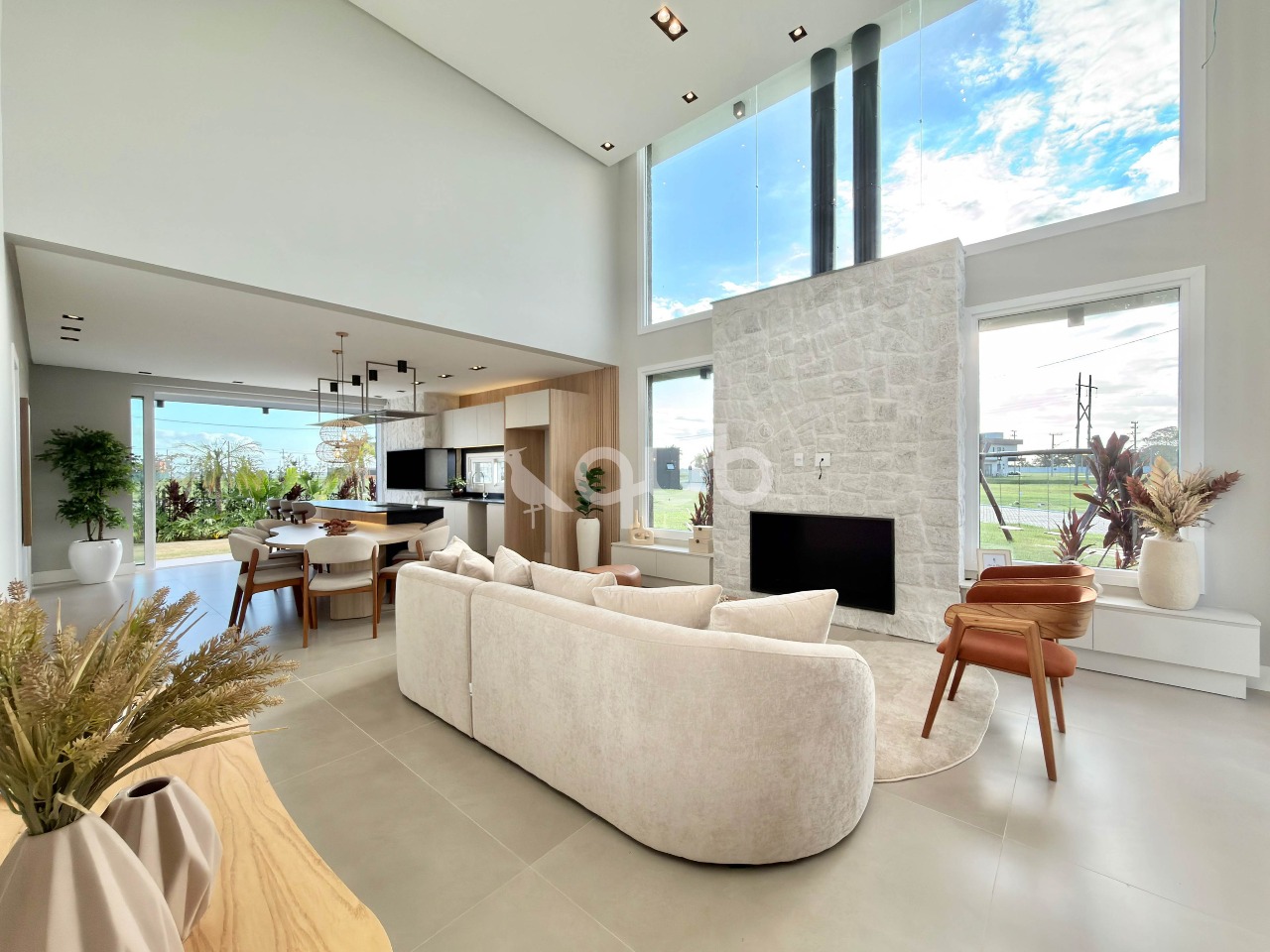 Condomínio Allure Beach Condo