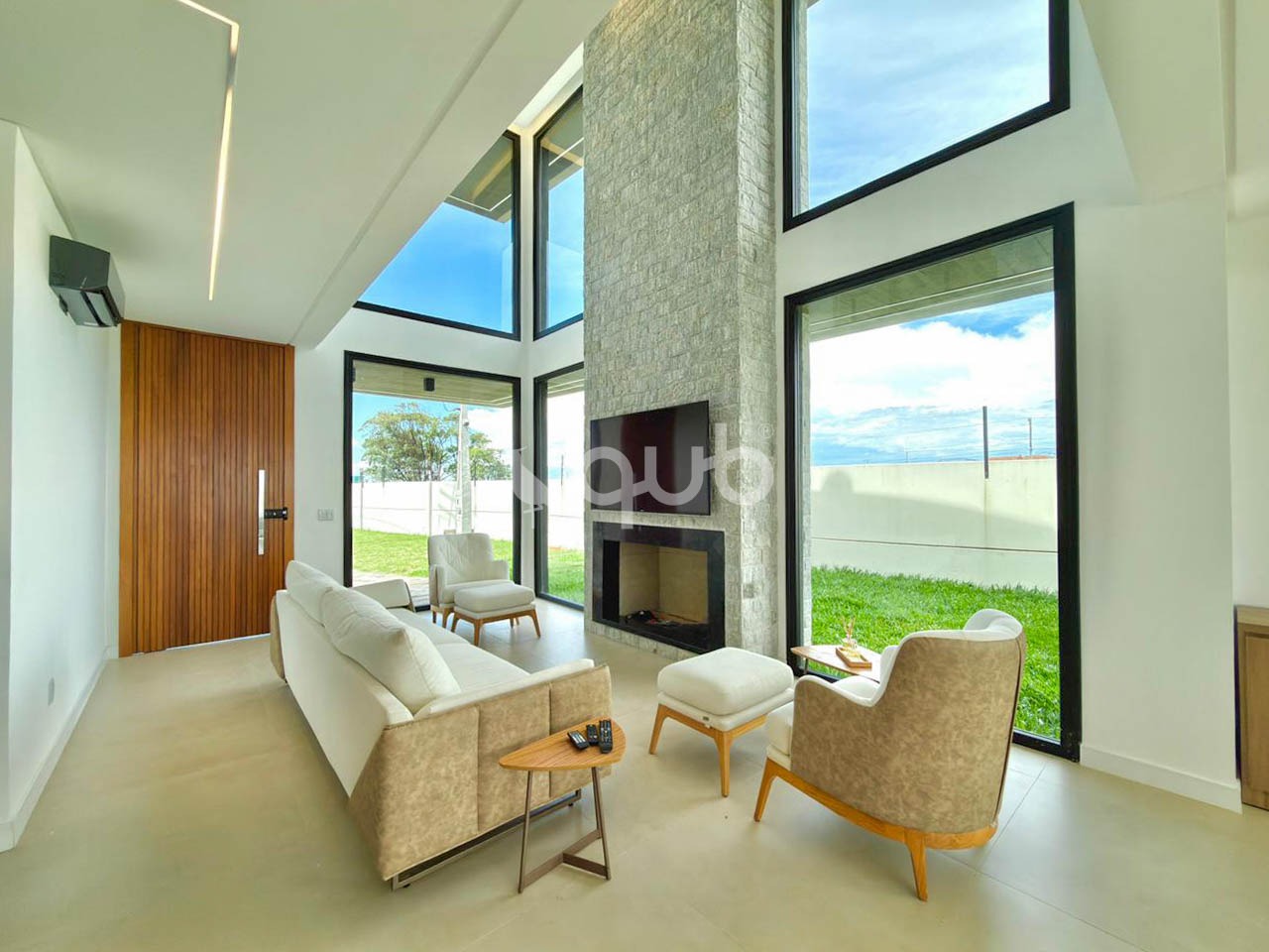 Condomínio Allure Beach Condo