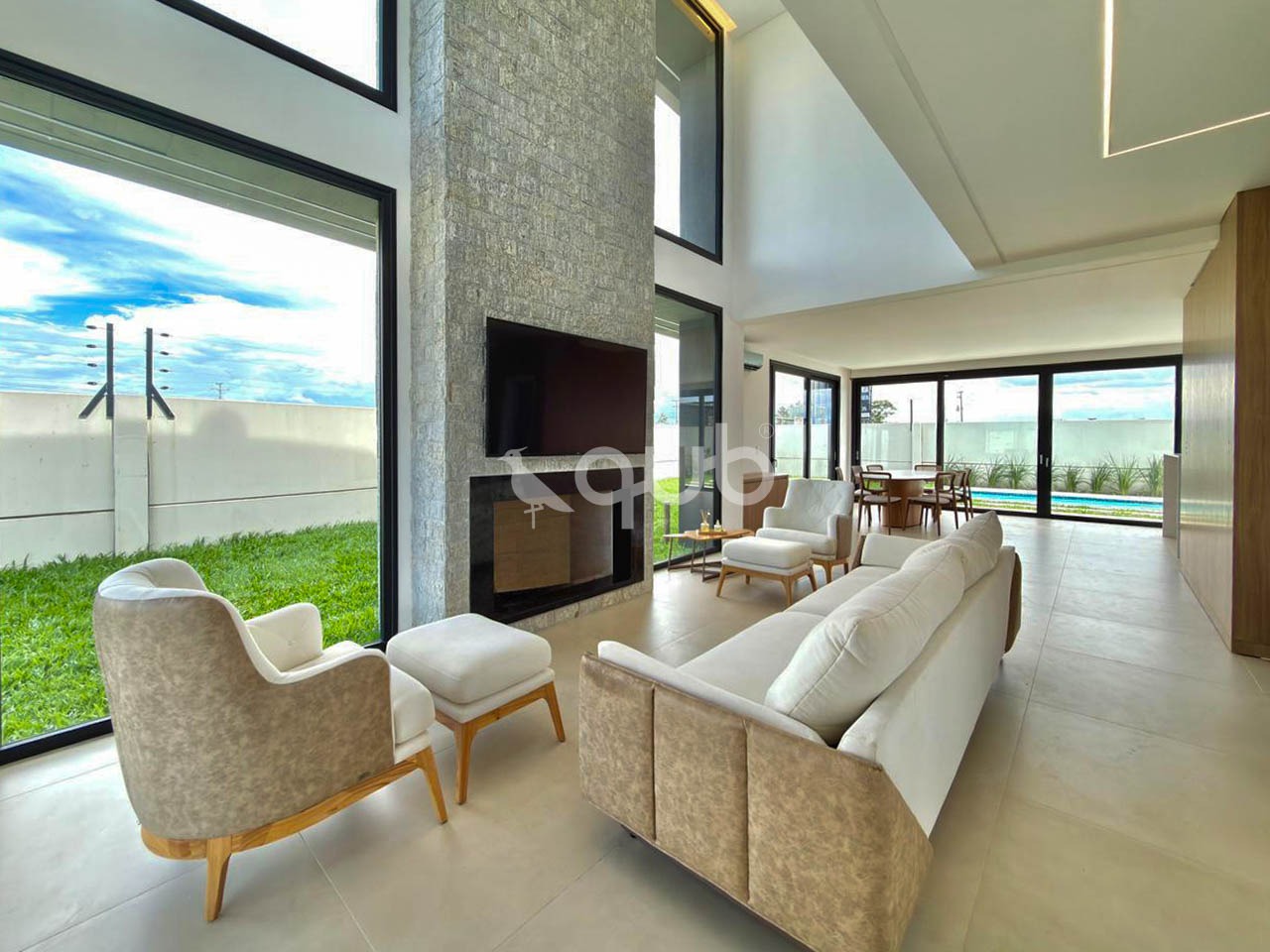 Condomínio Allure Beach Condo