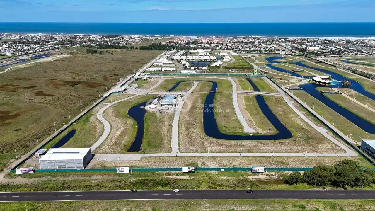 Condomínio Wave Home Resort