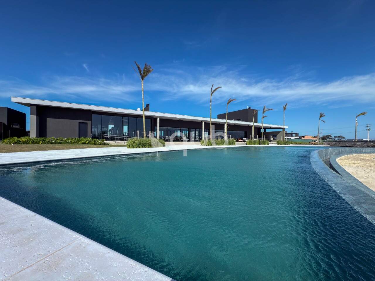 Condomínio Allure Beach Condo