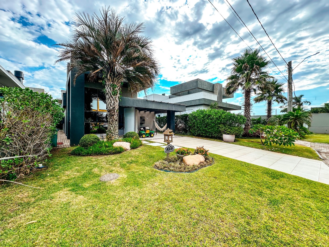 Condomínio Acqualina Beach