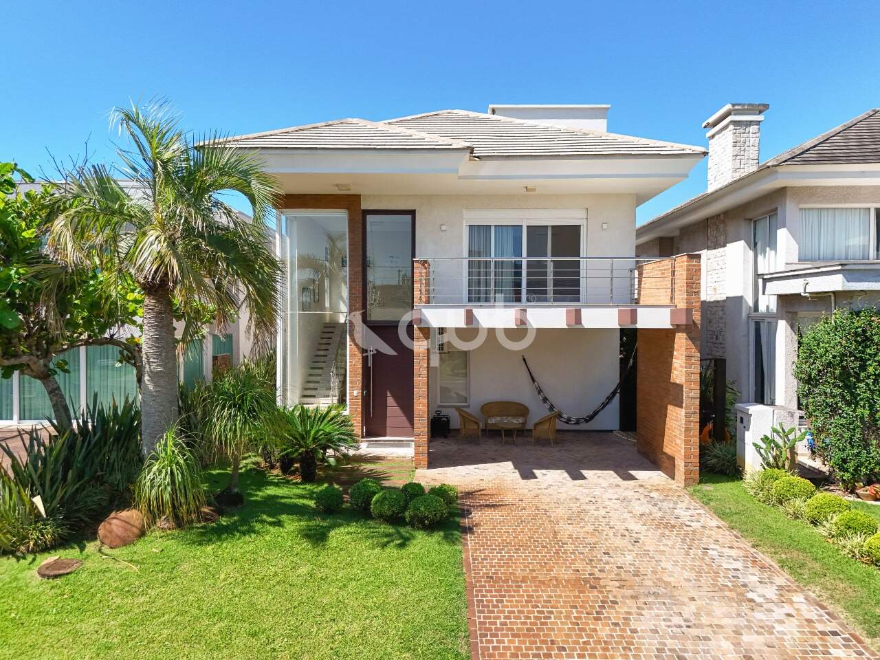 Condomínio Acqualina Beach