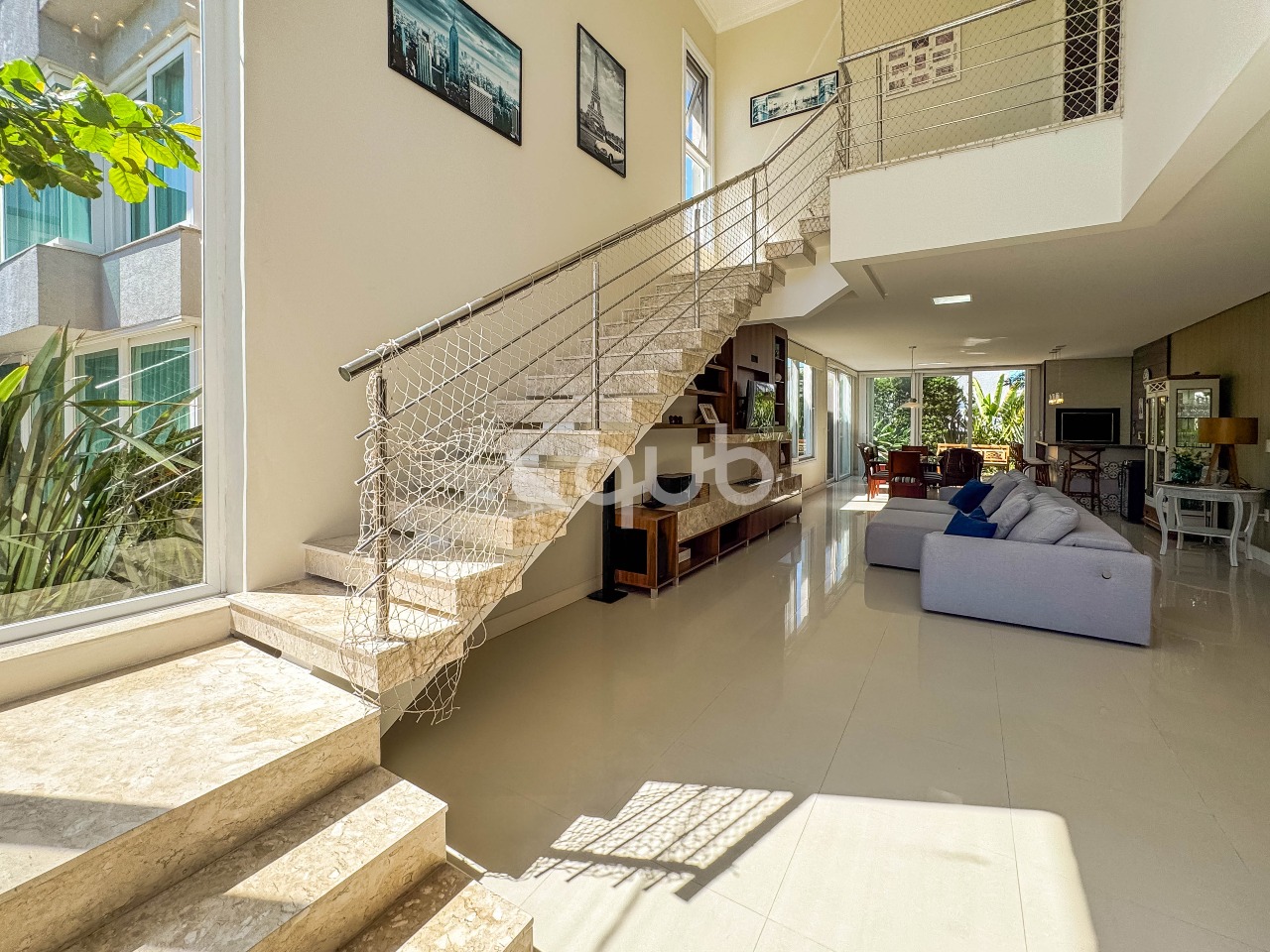 Condomínio Acqualina Beach