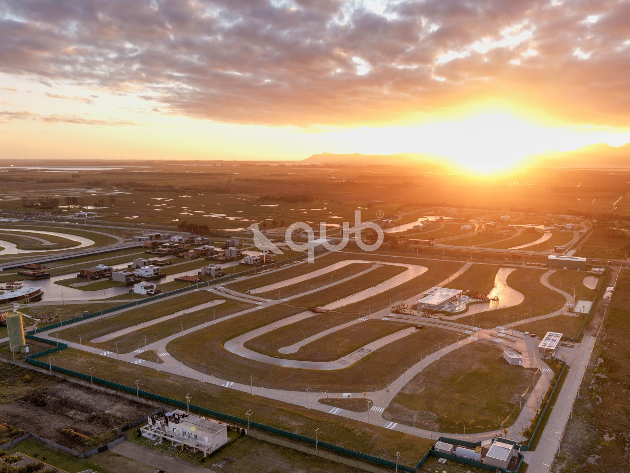 Condomínio Wave Home Resort