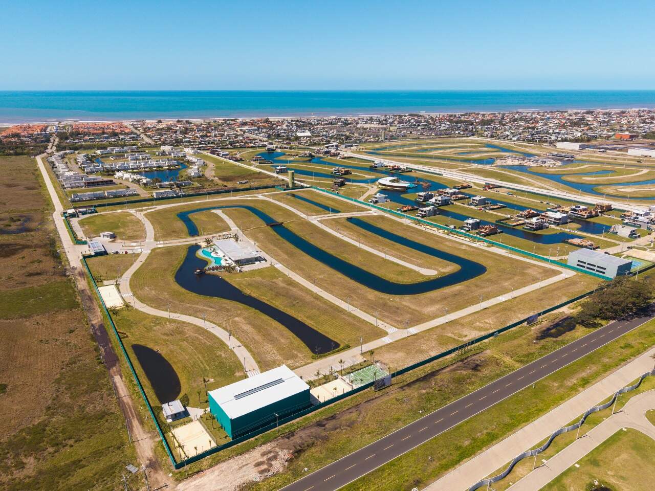 Condomínio Wave Home Resort