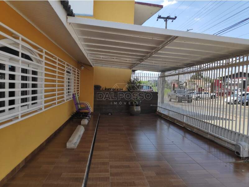 CASA à venda no Bonsucesso: 