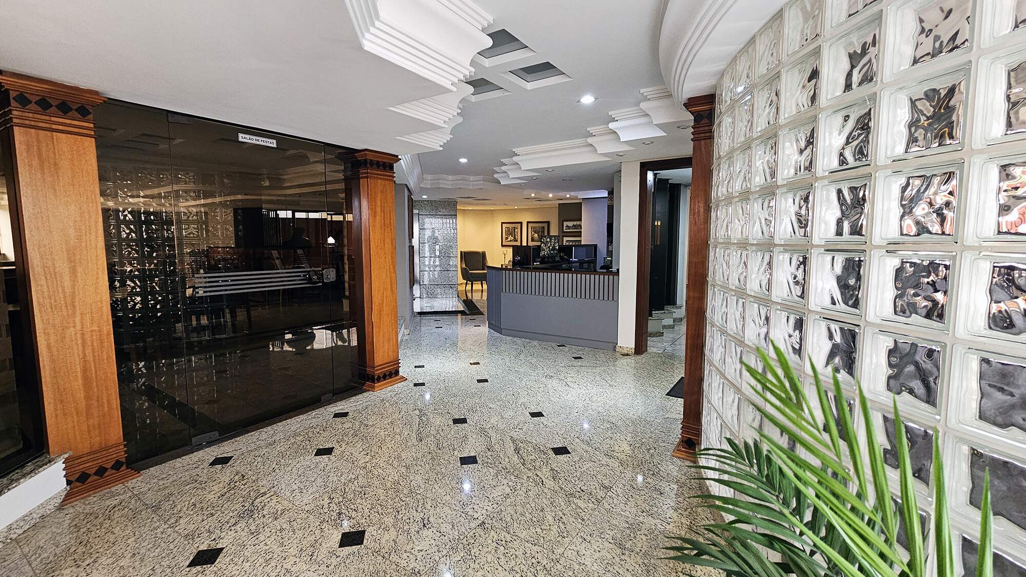APARTAMENTO à venda no Centro: 