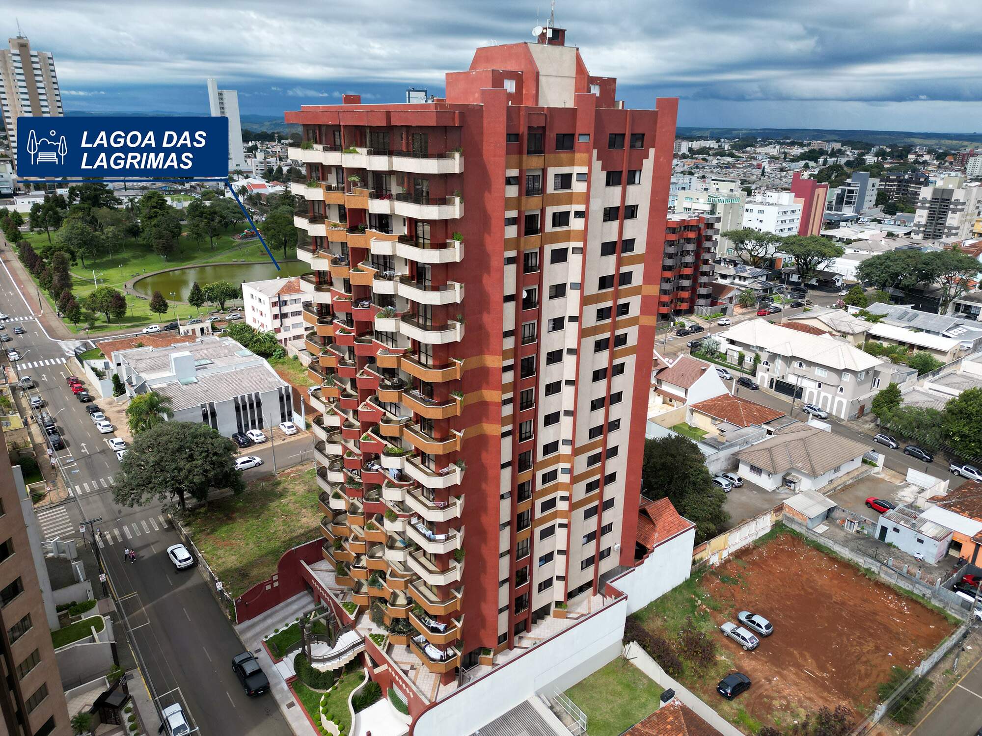 APARTAMENTO à venda no Centro: 