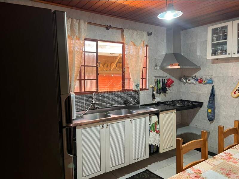 CASA à venda no Bonsucesso: 
