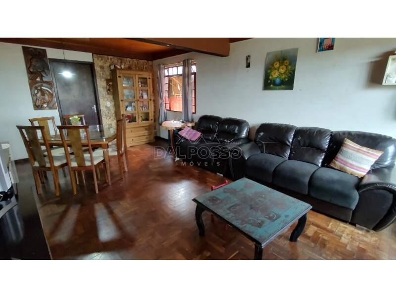 CASA à venda no Bonsucesso: 