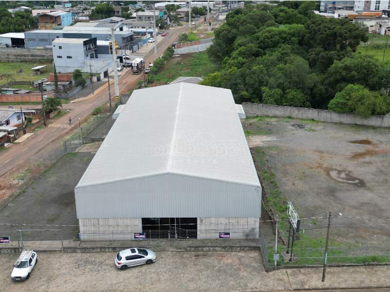 BARRACÃO para aluguel no Conradinho: 