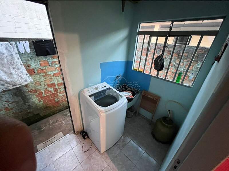 CASA à venda no Conradinho: 
