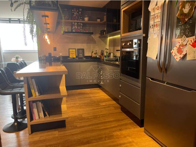 APARTAMENTO à venda no Centro: 