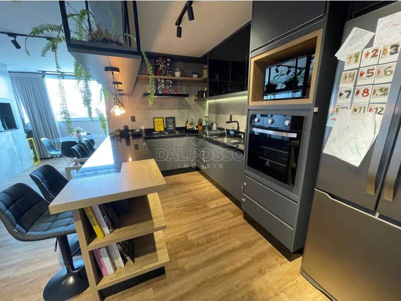 APARTAMENTO à venda no Centro: 