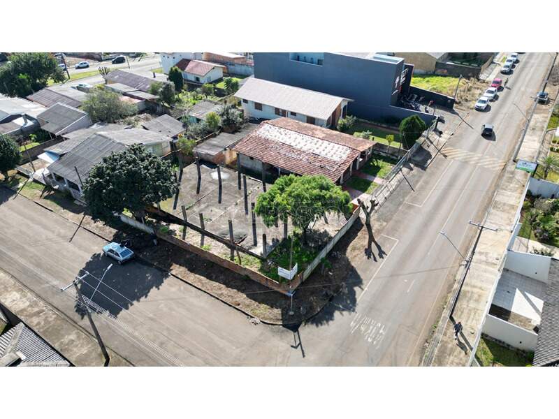 CASA à venda no Bonsucesso: 