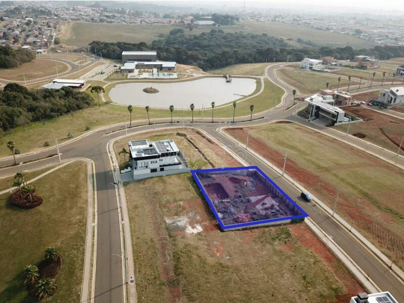 TERRENO à venda no CONDOMINIO GRAND FOREST: 