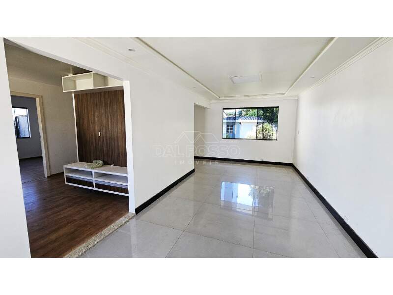 CASA à venda no Bonsucesso: 