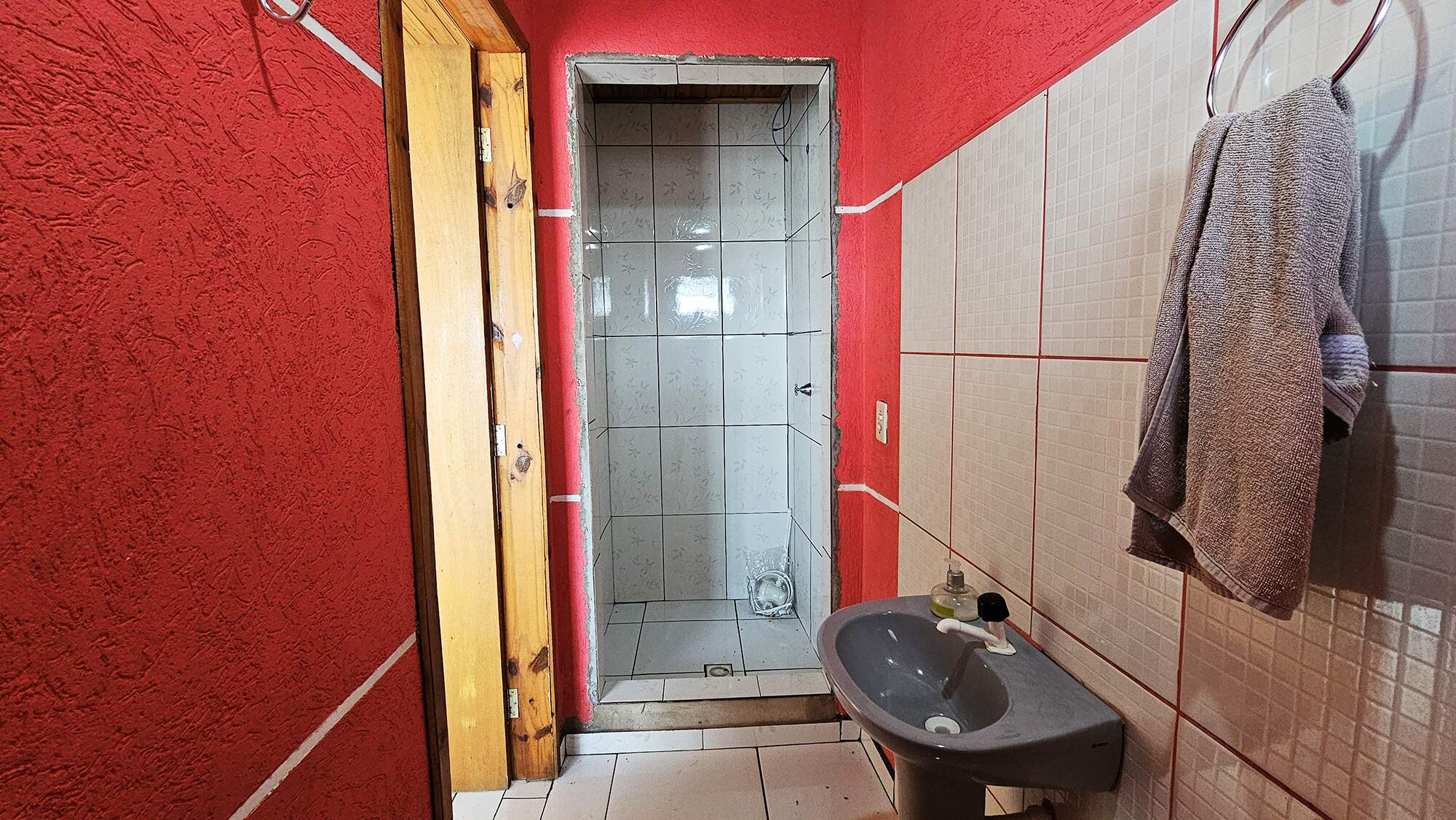 CASA à venda no Bonsucesso: 
