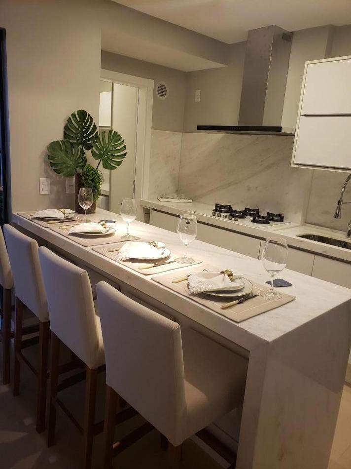 APARTAMENTO à venda no MEIA PRAIA: 