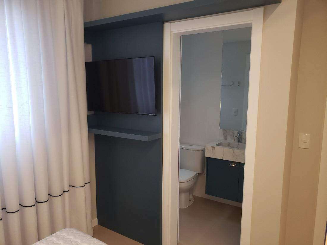 APARTAMENTO à venda no MEIA PRAIA: 