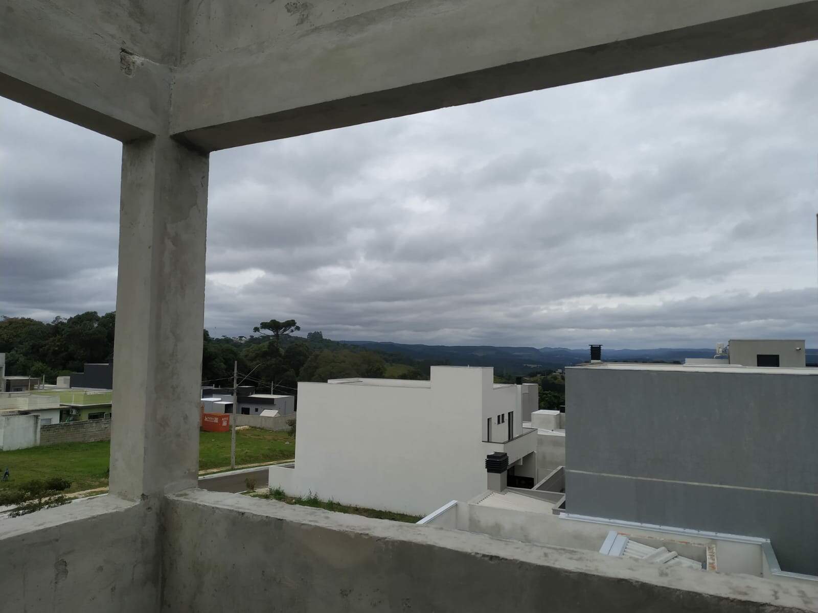 SOBRADO à venda no Boqueirão: 