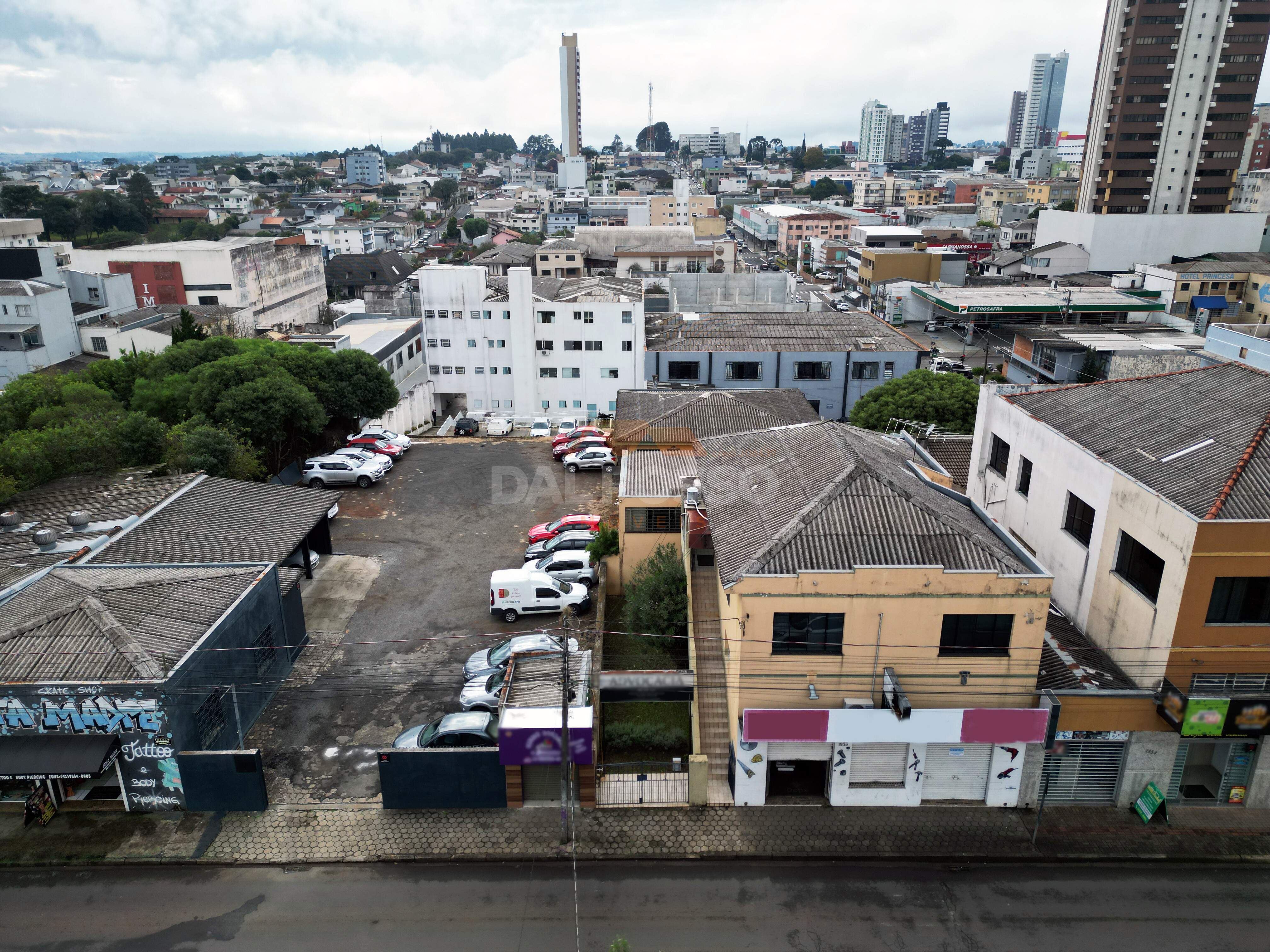 IMÓVEL COMERCIAL à venda no Centro: 