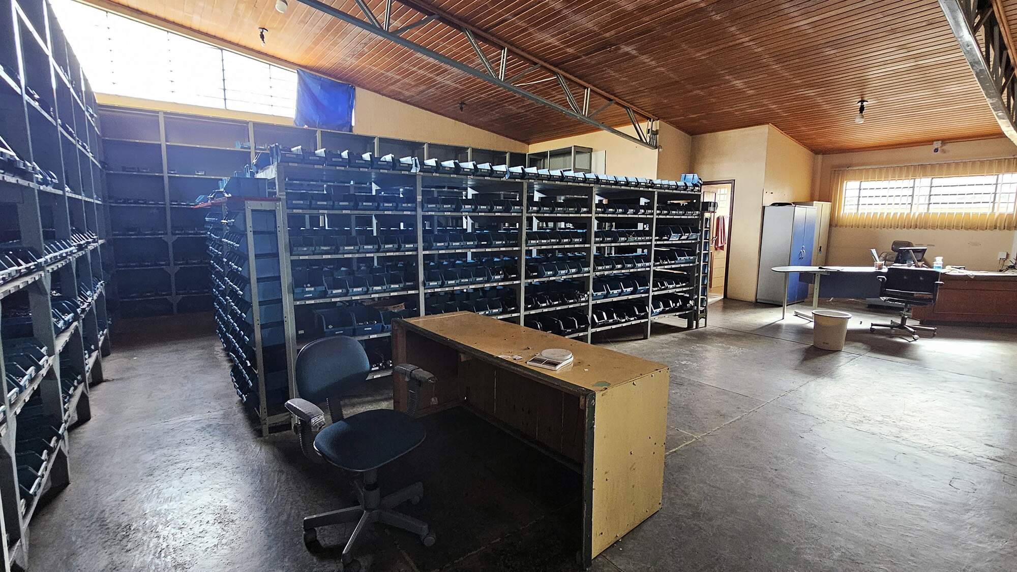 SALA COMERCIAL para aluguel no Centro: 