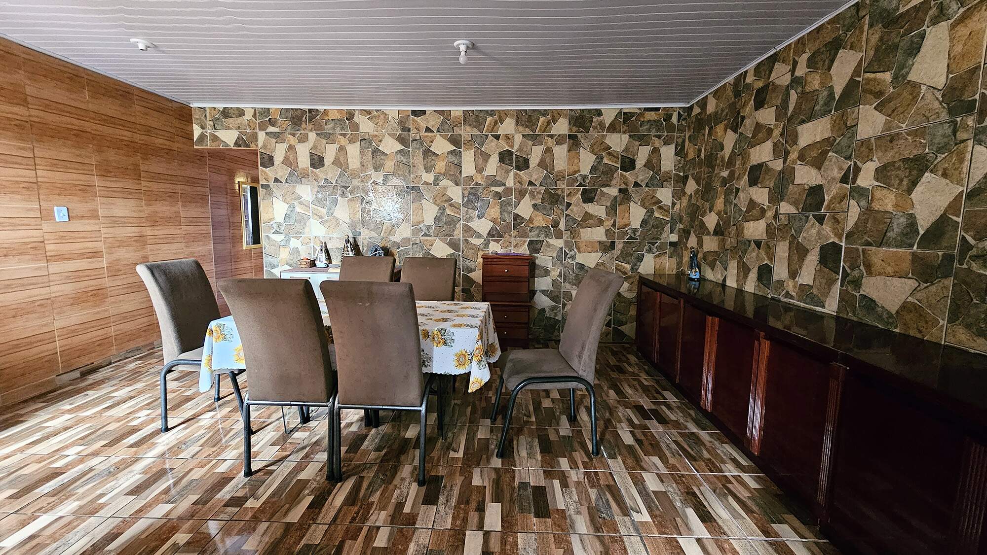 CASA à venda no ALTO CASCAVEL: 