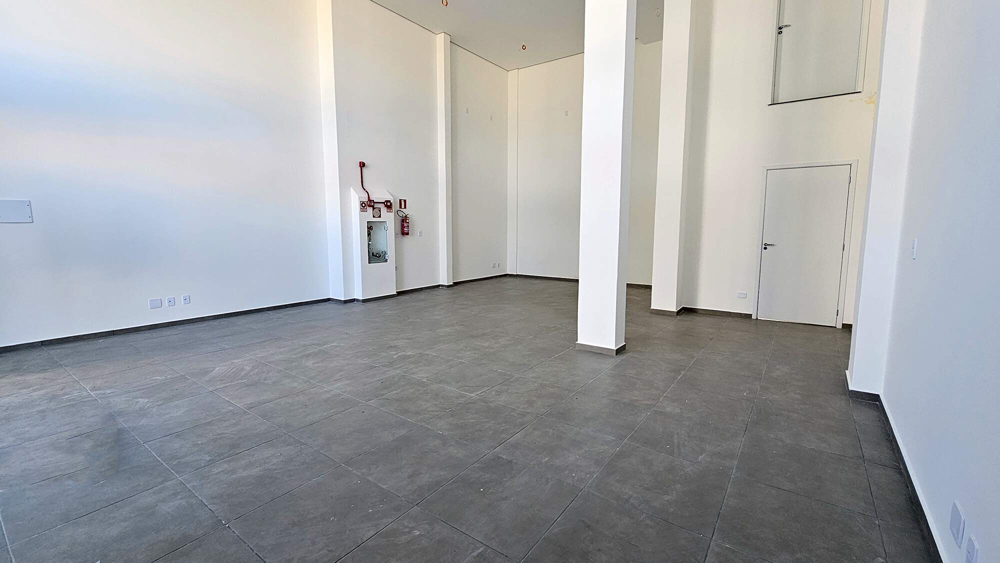 SALA COMERCIAL para aluguel no VILA CARLI: 