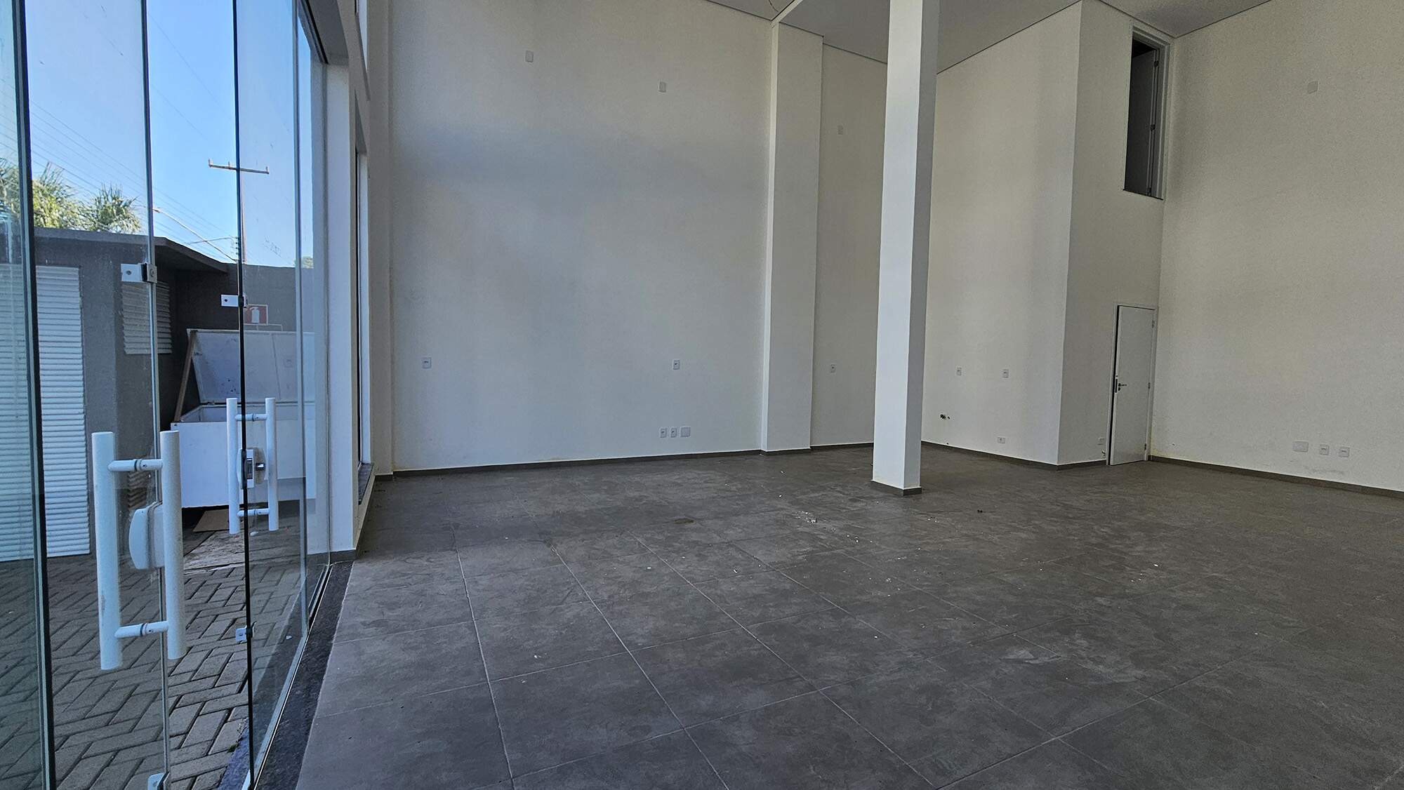 SALA COMERCIAL para aluguel no VILA CARLI: 