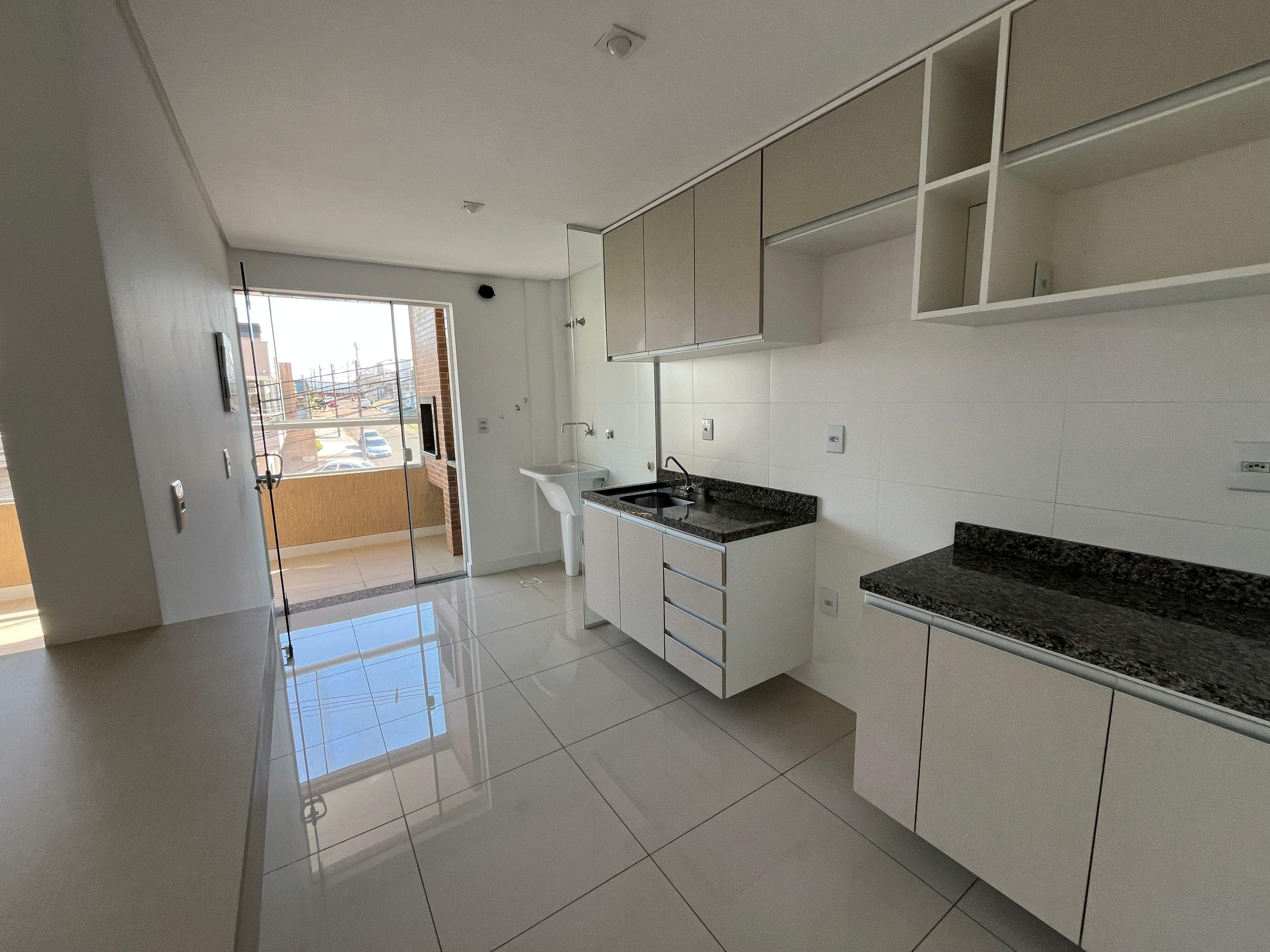 APARTAMENTO à venda no Bonsucesso: 
