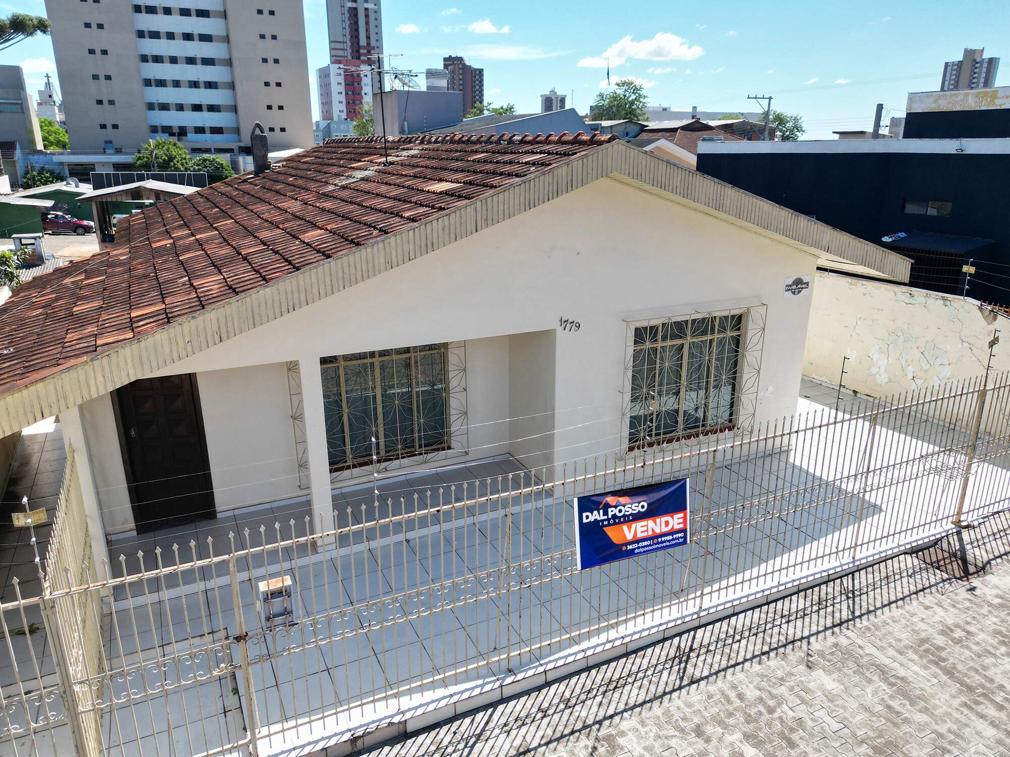 CASA à venda no Centro: 